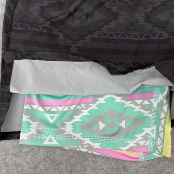 Chubbies Shorts Mens Medium The Quests 5.5" Training Compression 2.0 Lined Aztec - Picture 5 of 9